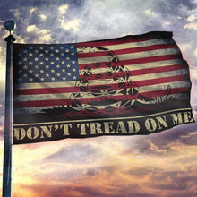 Load image into Gallery viewer, Don't Tread On Me USA Flag (RTL)